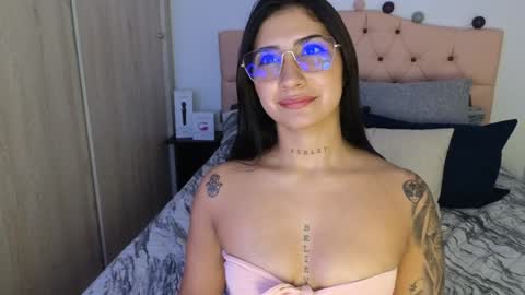 Snapshot of saratukkerr chatting on January 23, 2025, 10:01 am saratukkerr online show from January 23, 2025, 10:01 am