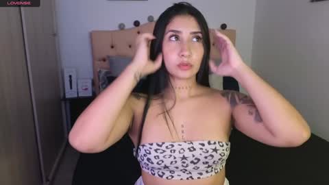 Snapshot of saratukkerr chatting on January 27, 2025, 2:20 am saratukkerr online show from January 27, 2025, 2:20 am