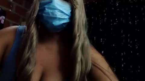 Snapshot of saray_mixx chatting on October 25, 2025, 3:36 am saray_mixx online show from October 25, 2025, 3:36 am