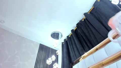 Snapshot of sarayroyse chatting on March 7, 2025, 12:15 am Saray online show from March 7, 2025, 12:15 am