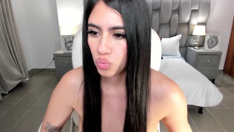 Snapshot of sarita_evanss chatting on December 15, 2024, 10:07 am  Saritaaa  online show from December 15, 2024, 10:07 am