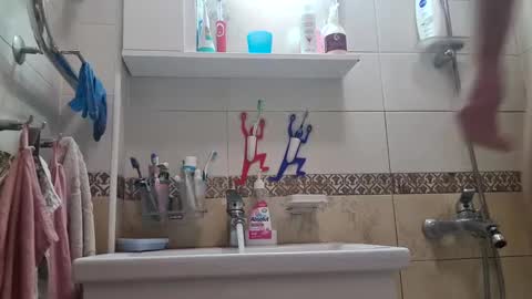 Snapshot of sasha999111 chatting on December 7, 2024, 11:29 am Eldak23 online show from December 7, 2024, 11:29 am