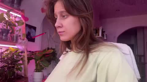 Snapshot of sasha_moormeoow chatting on February 16, 2025, 6:21 am Alexandra Sasha in short online show from February 16, 2025, 6:21 am