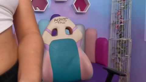 Snapshot of sashamonroee_ chatting on October 26, 2025, 11:09 pm SashaMonroee  online show from October 26, 2025, 11:09 pm