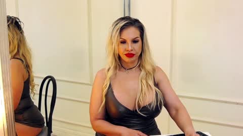 Snapshot of sashavaughn chatting on January 6, 2025, 4:26 am Sasha online show from January 6, 2025, 4:26 am