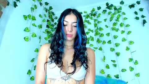 Snapshot of saturno_stone chatting on December 6, 2024, 5:09 am Saturnooo online show from December 6, 2024, 5:09 am