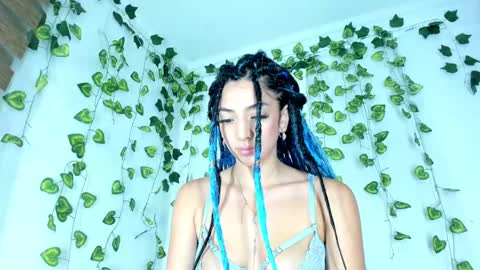 Snapshot of saturno_stone chatting on December 27, 2024, 6:35 am Saturnooo online show from December 27, 2024, 6:35 am