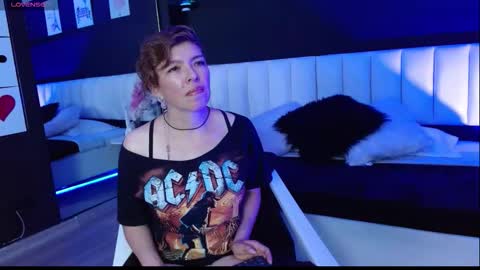 Snapshot of sauvage_lilith chatting on November 21, 2025, 3:33 pm lilith online show from November 21, 2025, 3:33 pm