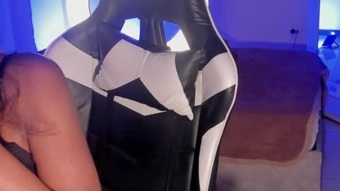 Snapshot of savannahwildee chatting on February 9, 2025, 9:37 am Savannahwildee online show from February 9, 2025, 9:37 am