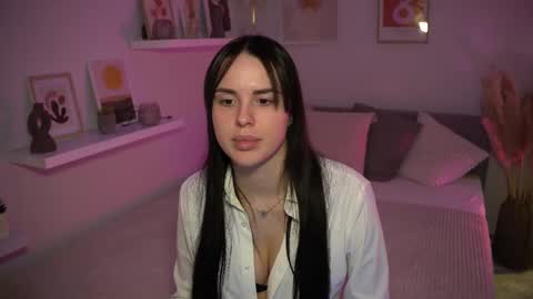 Snapshot of savvage_play chatting on February 10, 2025, 7:49 pm Naomi online show from February 10, 2025, 7:49 pm
