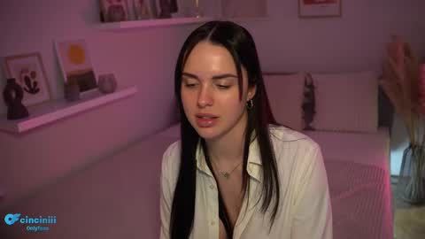 Snapshot of savvage_play chatting on March 4, 2025, 7:43 pm Naomi online show from March 4, 2025, 7:43 pm