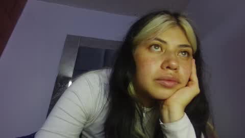 Snapshot of scarlett_johhns chatting on October 22, 2025, 2:56 am scarlett_johhns online show from October 22, 2025, 2:56 am