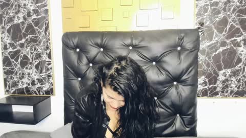 Snapshot of scarlett_w0lf chatting on January 16, 2025, 3:35 pm Scarlett online show from January 16, 2025, 3:35 pm