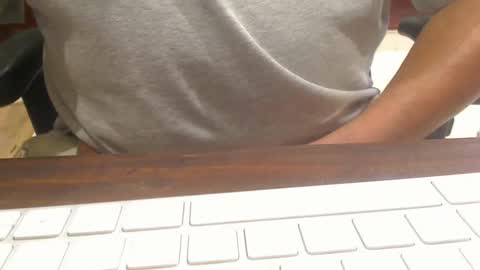 Snapshot of scottalone chatting on November 4, 2025, 7:46 pm Scott online show from November 4, 2025, 7:46 pm