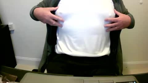 Snapshot of scotti30 chatting on December 22, 2024, 9:00 am Scott online show from December 22, 2024, 9:00 am