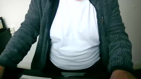 Snapshot of scotti30 chatting on February 15, 2025, 9:05 am Scott online show from February 15, 2025, 9:05 am