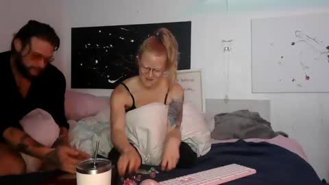 Snapshot of sdicky_unicorns chatting on September 22, 2025, 6:26 am Sdicky Unicorns online show from September 22, 2025, 6:26 am