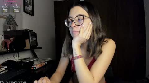 Snapshot of seahotseason chatting on October 7, 2025, 12:52 am Aria Independent model online show from October 7, 2025, 12:52 am