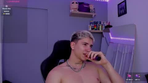 Snapshot of sebas__23 chatting on March 8, 2025, 6:37 pm Sebastin online show from March 8, 2025, 6:37 pm