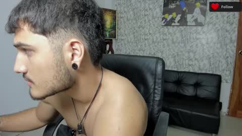 Snapshot of sebastian_jhonson chatting on October 3, 2025, 4:31 am sebastian_jhonson online show from October 3, 2025, 4:31 am