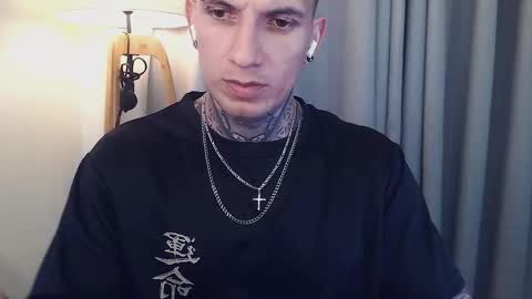 Snapshot of sebastian_muss chatting on September 16, 2025, 1:06 am Sebastian online show from September 16, 2025, 1:06 am