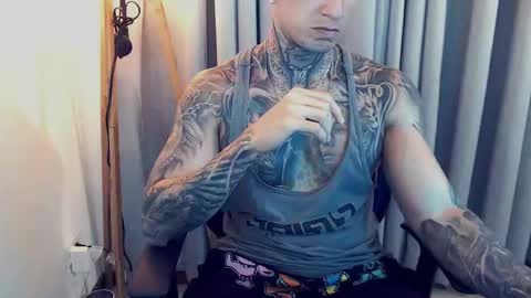 Snapshot of sebastian_muss chatting on September 18, 2025, 10:12 pm Sebastian online show from September 18, 2025, 10:12 pm