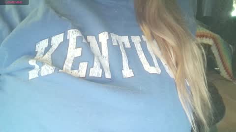 Snapshot of secret18slaveanon chatting on December 11, 2024, 3:47 pm Sunny online show from December 11, 2024, 3:47 pm