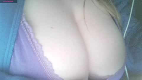 Snapshot of secret18slaveanon chatting on January 6, 2025, 3:40 pm Sunny online show from January 6, 2025, 3:40 pm