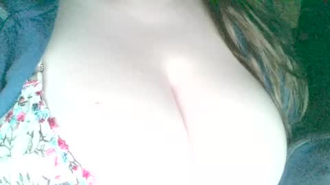 Snapshot of secret18slaveanon chatting on February 5, 2025, 12:27 pm Sunny online show from February 5, 2025, 12:27 pm