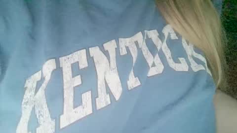 Snapshot of secret18slaveanon chatting on February 12, 2025, 6:51 pm Sunny online show from February 12, 2025, 6:51 pm