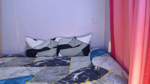 Snapshot of seductive_jhanna chatting on October 19, 2025, 7:47 pm seductive_jhanna online show from October 19, 2025, 7:47 pm