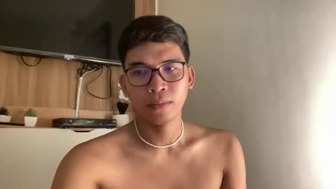 Snapshot of seductive_william chatting on October 22, 2025, 6:02 am William online show from October 22, 2025, 6:02 am