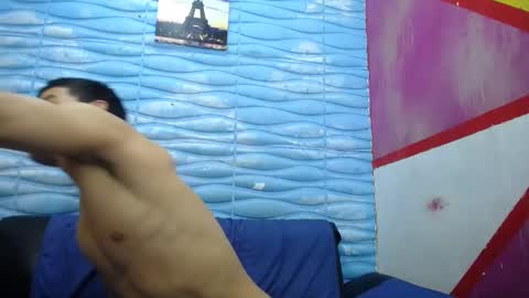 Snapshot of seigfried0 chatting on March 7, 2025, 7:05 pm Seigfried online show from March 7, 2025, 7:05 pm