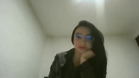 Snapshot of selena_rous chatting on November 12, 2025, 2:17 pm Selena Rous online show from November 12, 2025, 2:17 pm