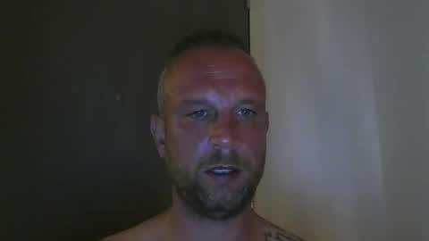 Snapshot of sence08 chatting on October 17, 2025, 8:44 pm sence08 online show from October 17, 2025, 8:44 pm