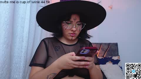 Snapshot of sensual_flame chatting on December 27, 2024, 6:14 am Camille and sophie online show from December 27, 2024, 6:14 am