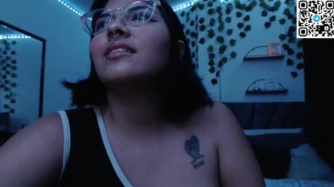 Snapshot of sensual_flame chatting on December 30, 2024, 1:04 am Camille and sophie online show from December 30, 2024, 1:04 am