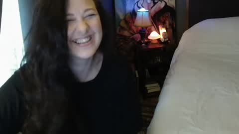 Tara online show from February 21, 2025, 1:33 pm