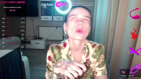 Snapshot of serenamilss chatting on February 17, 2025, 7:21 pm serenamilss online show from February 17, 2025, 7:21 pm