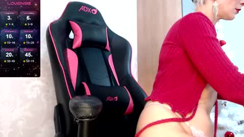 Snapshot of serenexxmilf chatting on December 22, 2024, 8:05 am serenexx your MILF online show from December 22, 2024, 8:05 am