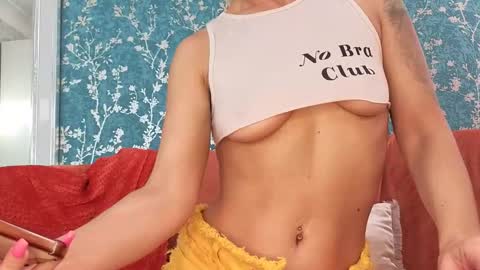 Snapshot of serenexxmilf chatting on September 29, 2025, 7:13 am serenexx your MILF online show from September 29, 2025, 7:13 am