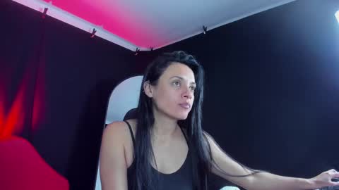 LUCERO online show from October 4, 2025, 3:15 am