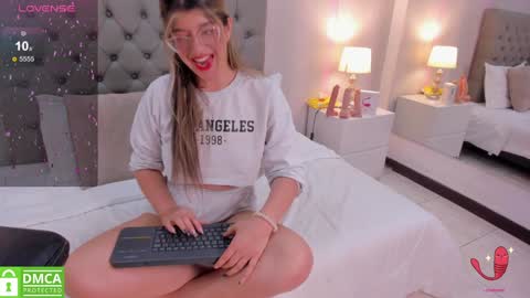 Snapshot of sexmilla_ chatting on January 25, 2025, 8:42 pm My name is sexmilla   Dont forget to follow me online show from January 25, 2025, 8:42 pm