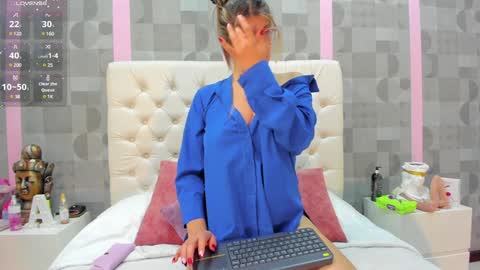 Snapshot of sexmilla_ chatting on February 7, 2025, 1:47 am My name is sexmilla   Dont forget to follow me online show from February 7, 2025, 1:47 am
