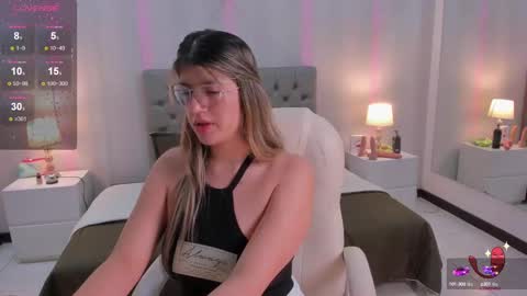 Snapshot of sexmilla_ chatting on March 4, 2025, 10:05 pm My name is sexmilla   Dont forget to follow me online show from March 4, 2025, 10:05 pm