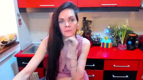 Snapshot of sexqueen1111 chatting on February 10, 2025, 1:24 am sexqueen1111 online show from February 10, 2025, 1:24 am