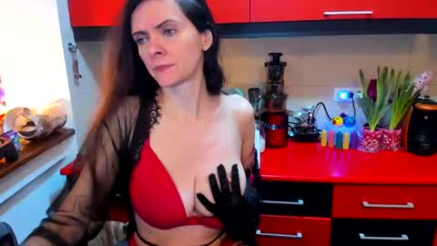 Snapshot of sexqueen1111 chatting on February 23, 2025, 10:31 pm sexqueen1111 online show from February 23, 2025, 10:31 pm