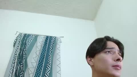 Snapshot of sexx_trip chatting on December 26, 2024, 3:20 pm Axel online show from December 26, 2024, 3:20 pm