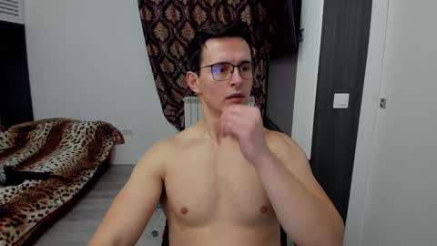 Snapshot of sexxymuscles4u chatting on February 3, 2025, 1:30 pm Sexxymuscles4U online show from February 3, 2025, 1:30 pm