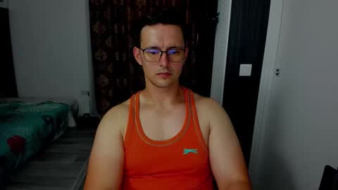 Snapshot of sexxymuscles4u chatting on September 10, 2025, 12:05 pm Sexxymuscles4U online show from September 10, 2025, 12:05 pm